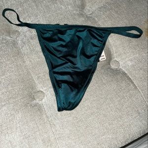 Victoria’s Secret thong new medium